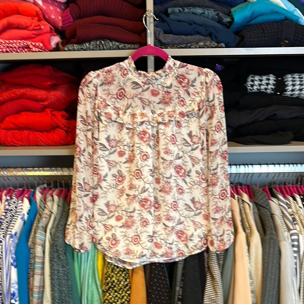 Loft ivory/pink floral print semi sheer long sleeve lined blouse size XSP